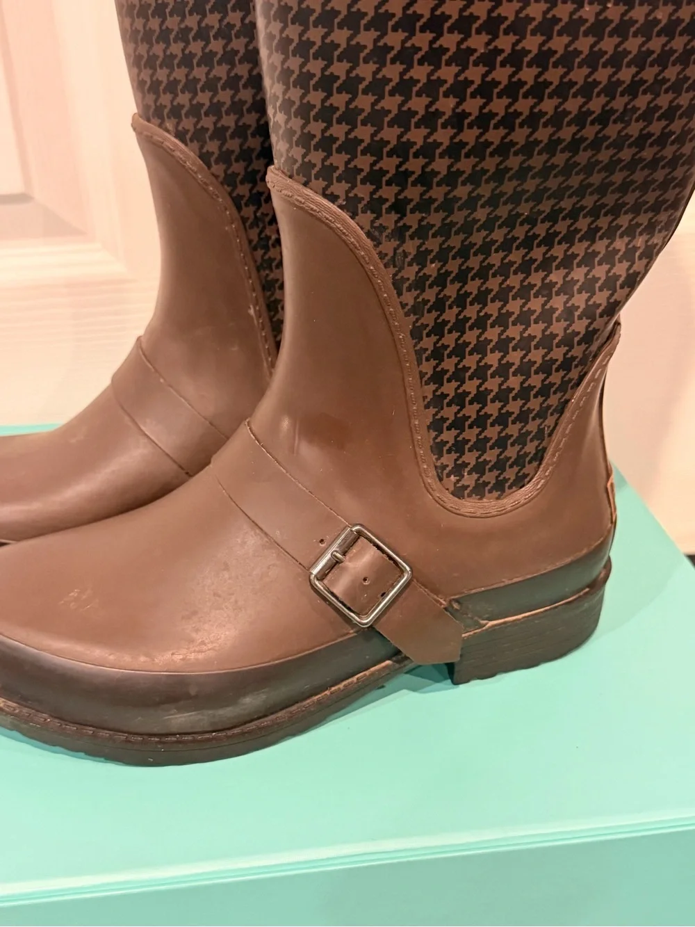 L.L Bean Brown Women's Houndstooth Tall Rain Boots, size 6